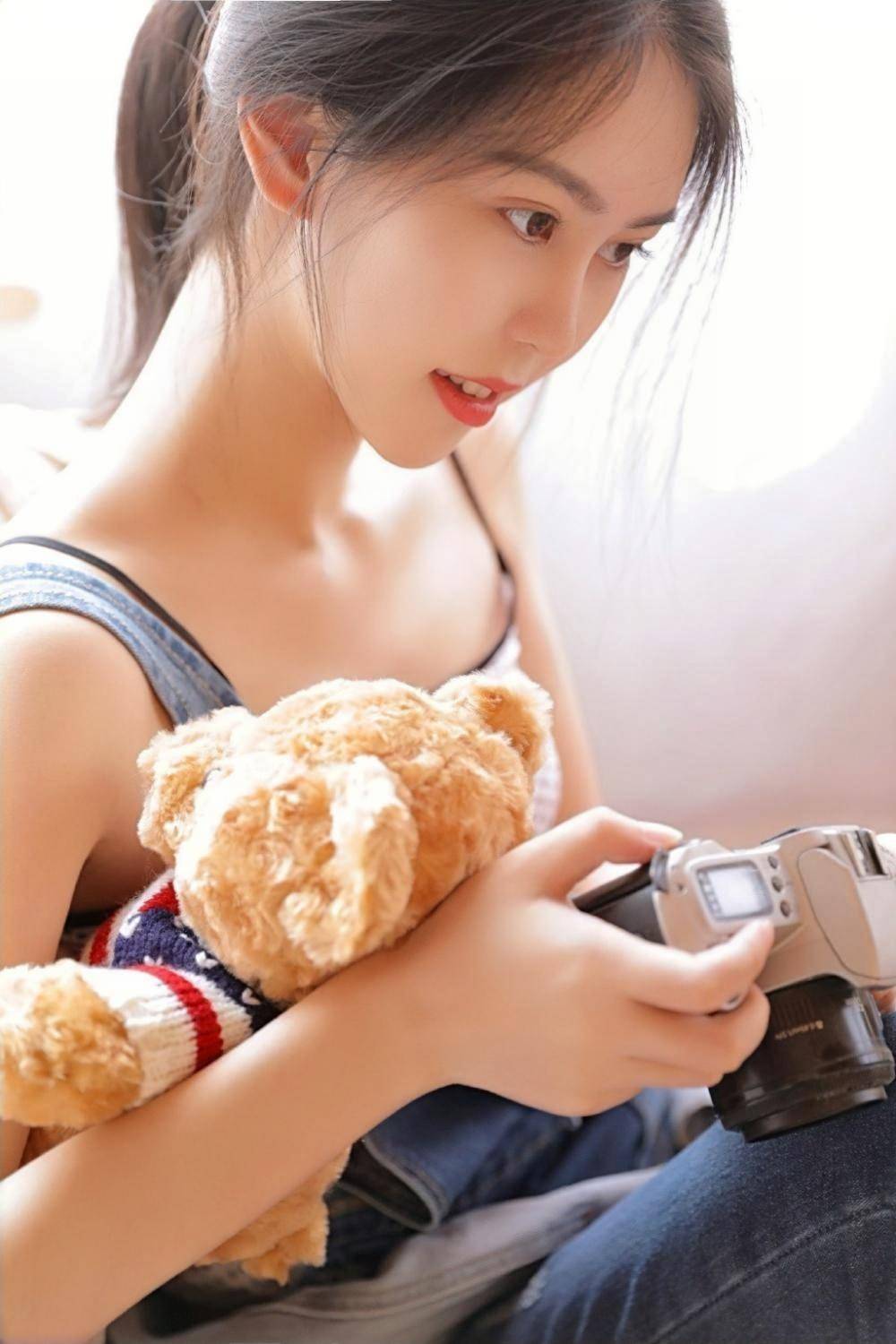 甜美娇柔可爱女孩