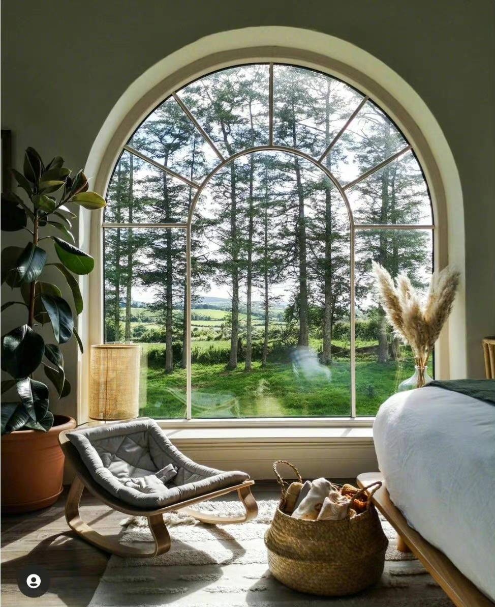 洋房钢窗演绎浪漫轻奢风