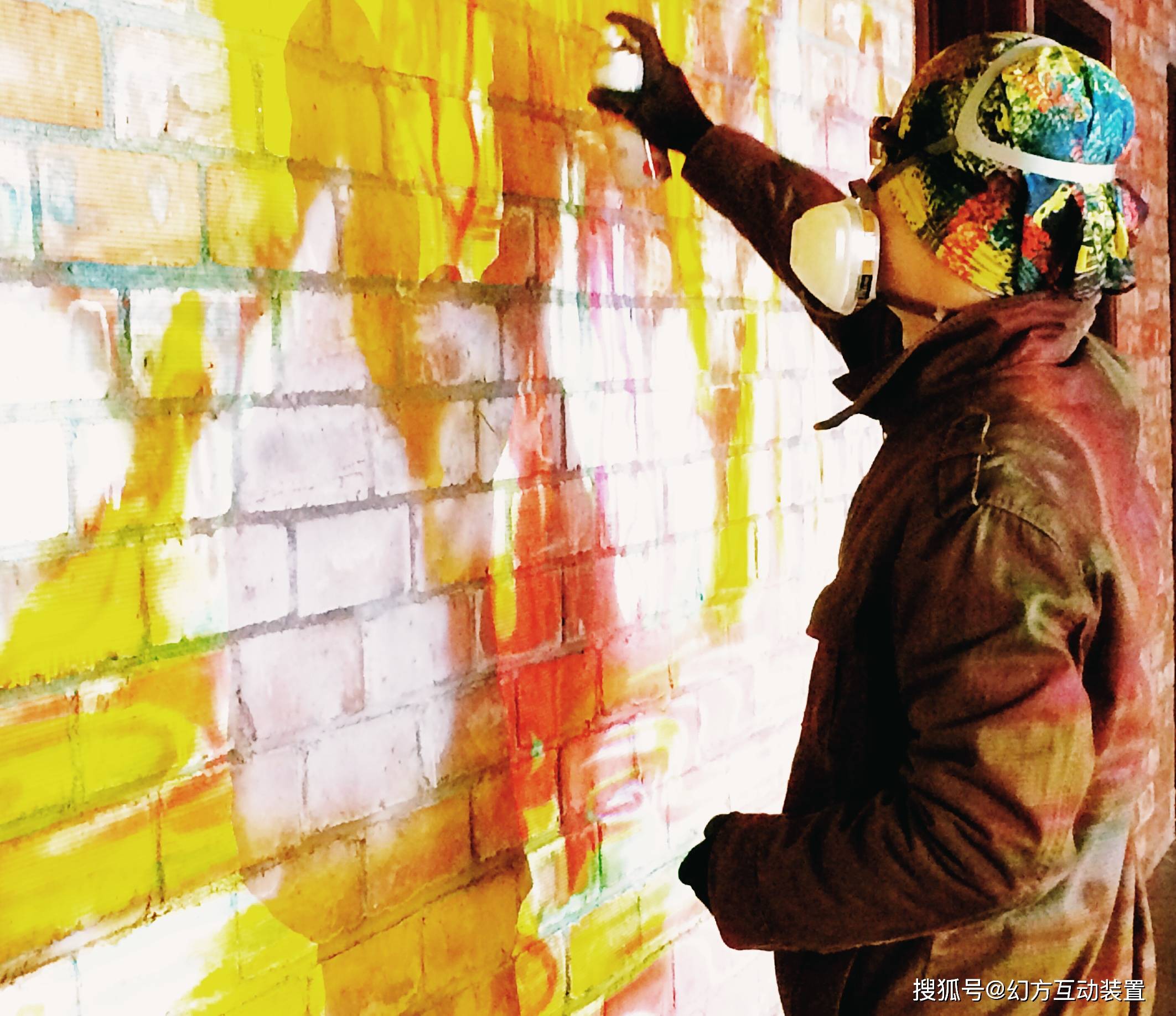 涂鸦喷漆枪喷绘自己喜爱的图案