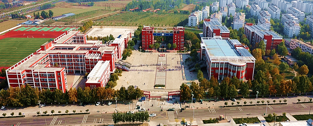 高青三中久久为功全力抓好群众满意度工作