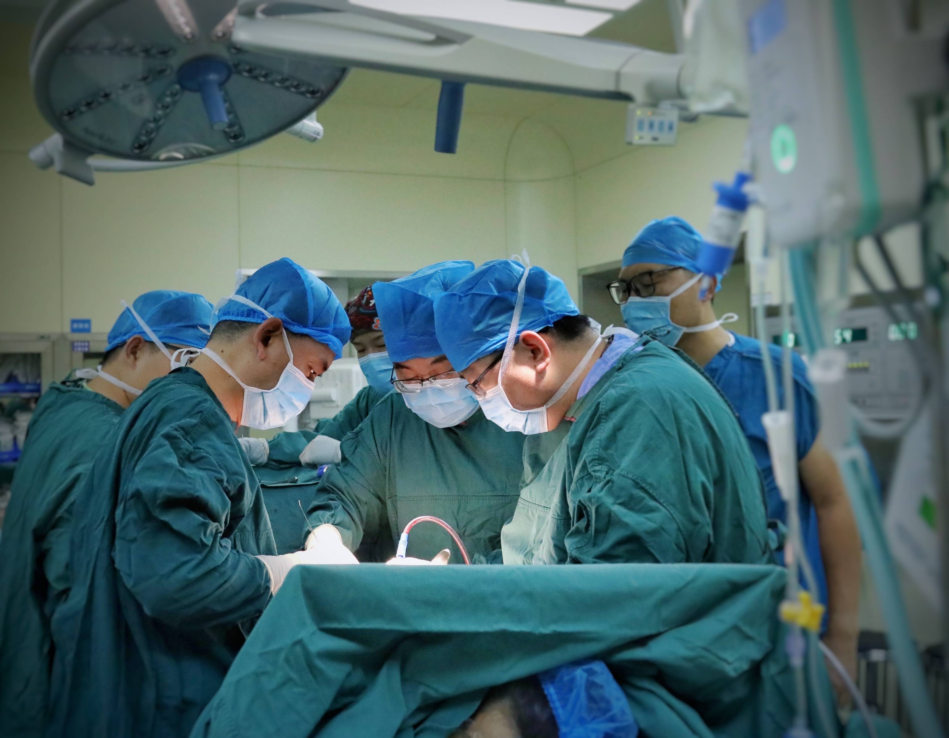 手术|西安交大一附院东院区骨科开通“老年髋部骨折绿色通道”