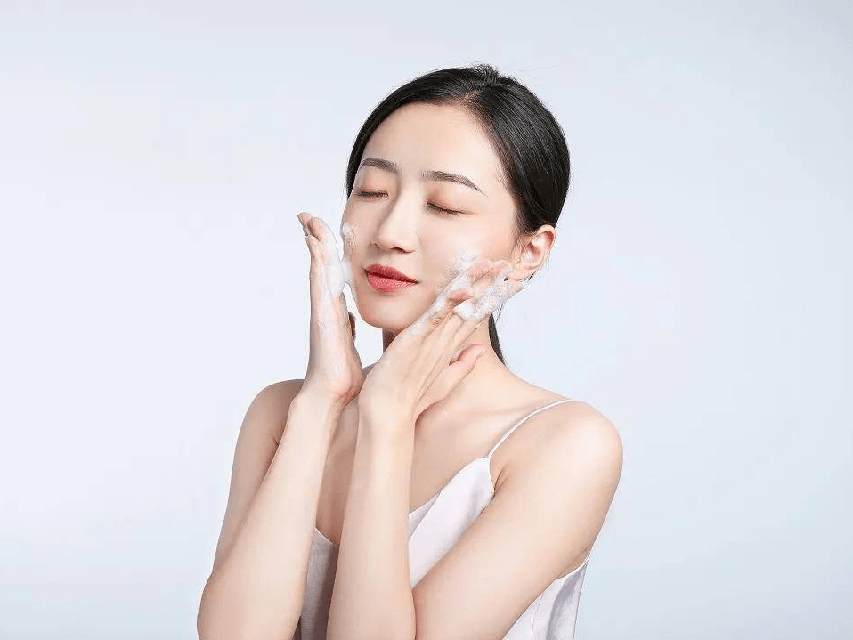 成本美康小课堂｜洁面成分大比拼，皂基真的会烂脸吗？