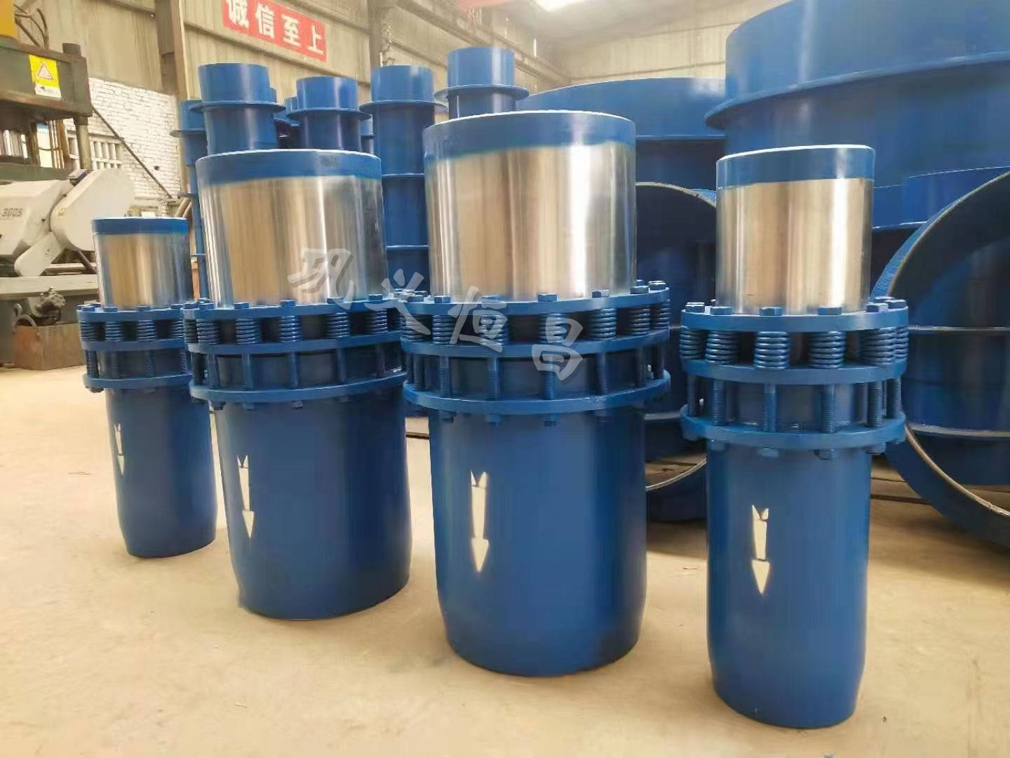 什么是直埋套筒内波双向波纹补偿器?