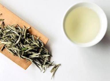 白毫|白毫银针是顶级白茶吗？怎么冲泡才好喝？