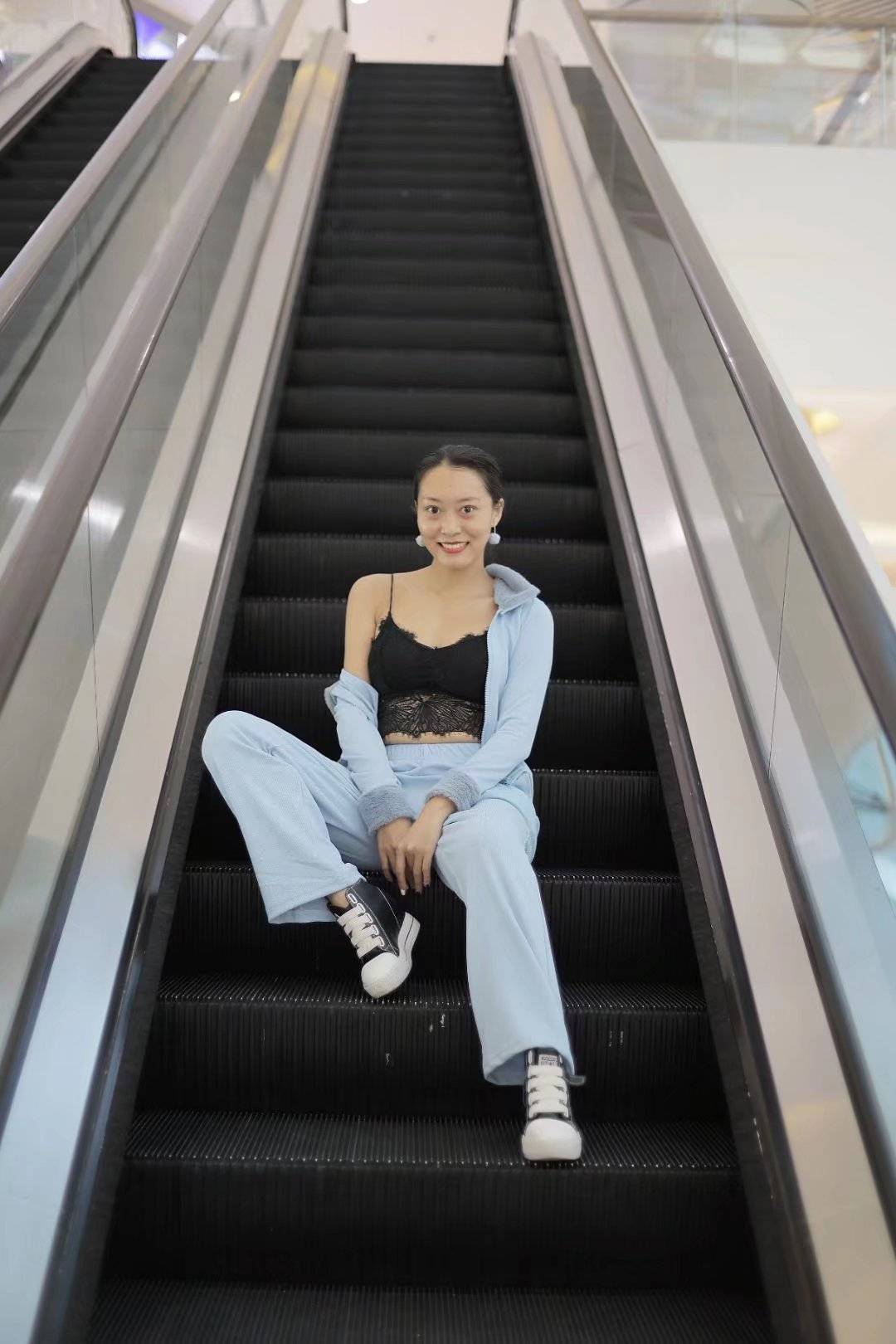 套装 杨芳芳：自律的女生是最美的健康