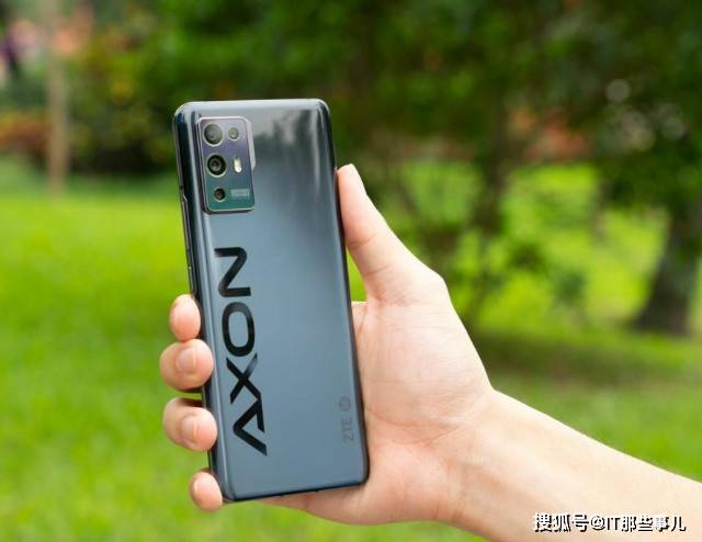 骁龙888旗舰降价清仓 这几款冷门旗舰手机更值得购买