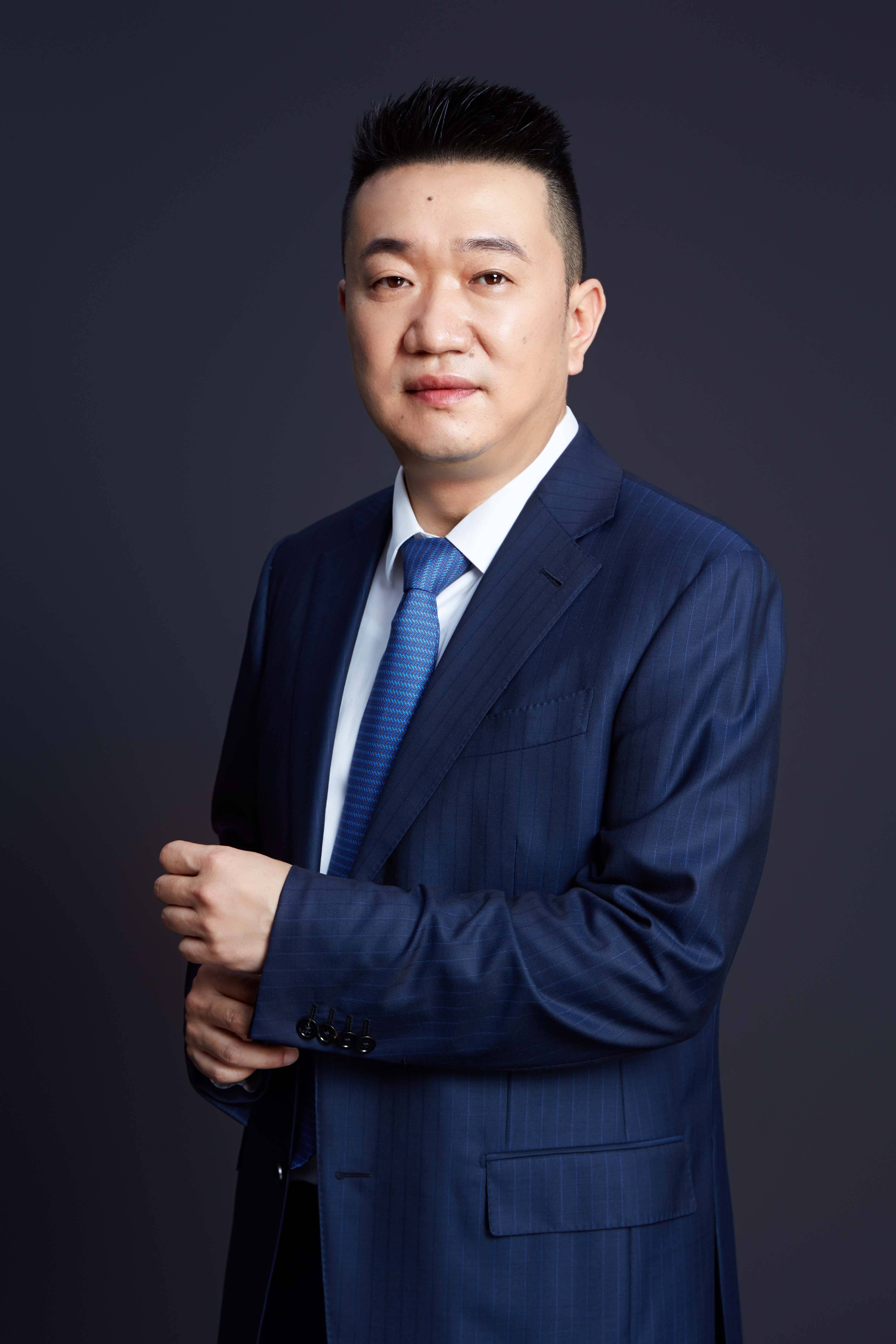 广州峰会参会嘉宾吴旭曦长安马自达汽车销售分公司执行副总经理