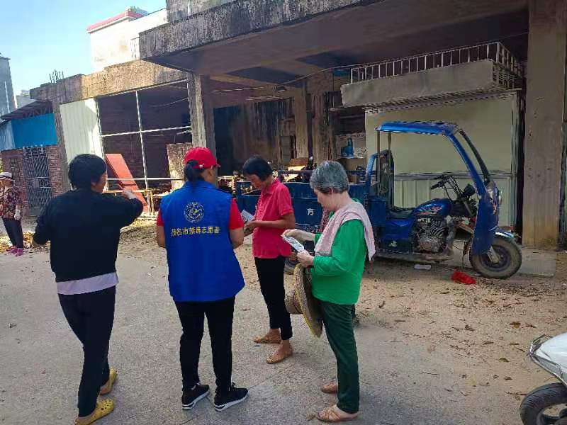 罗坑镇目力村开展禁毒宣传 "进农村"活动