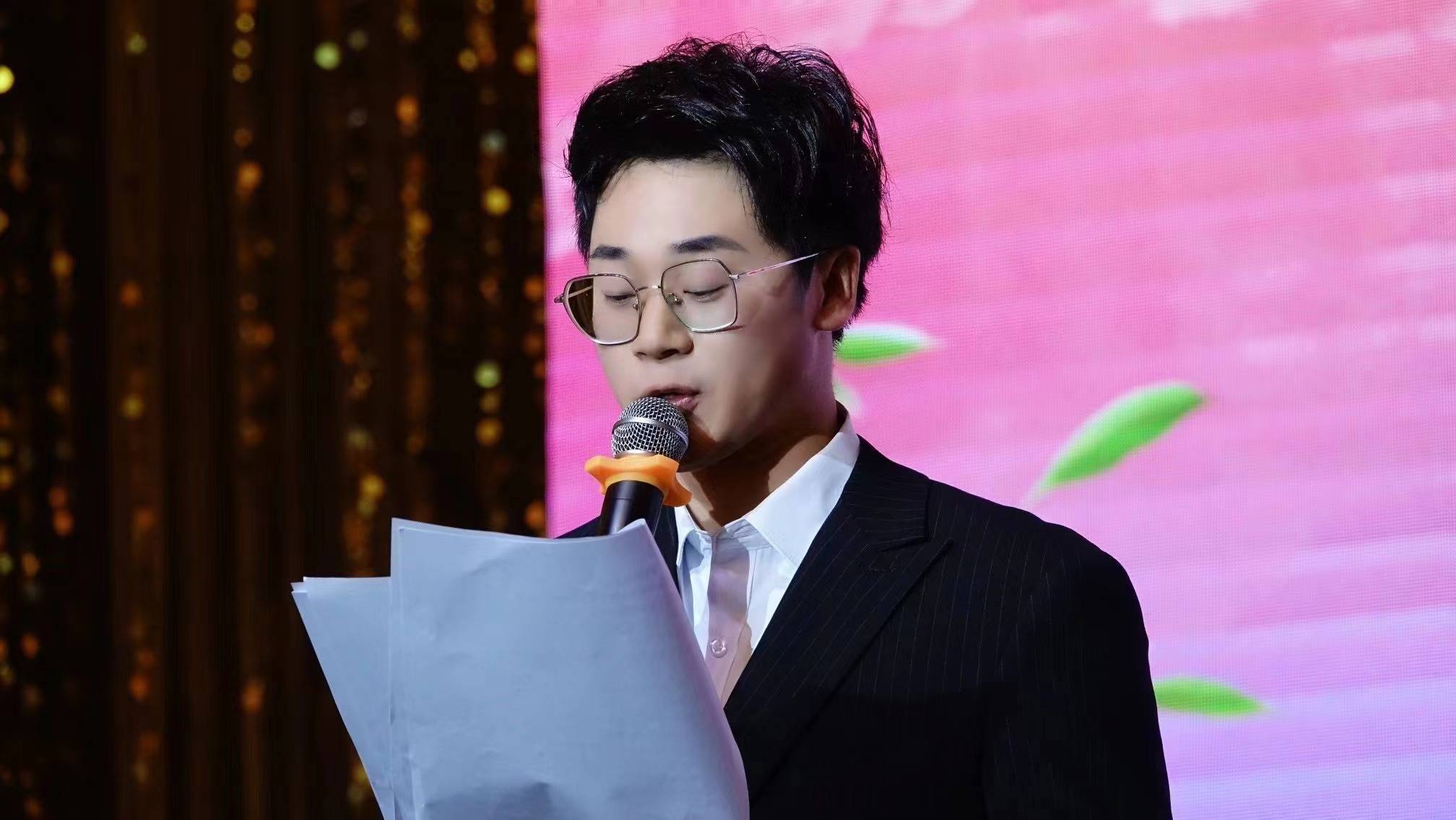 师磊担任消防志愿者传播消防正能量