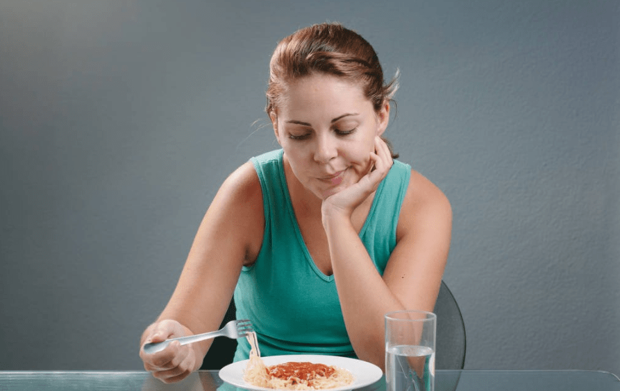 症状|身上2处“发痒”，别再傻傻以为是皮肤过敏，肝脏或早已“烂如渔网”