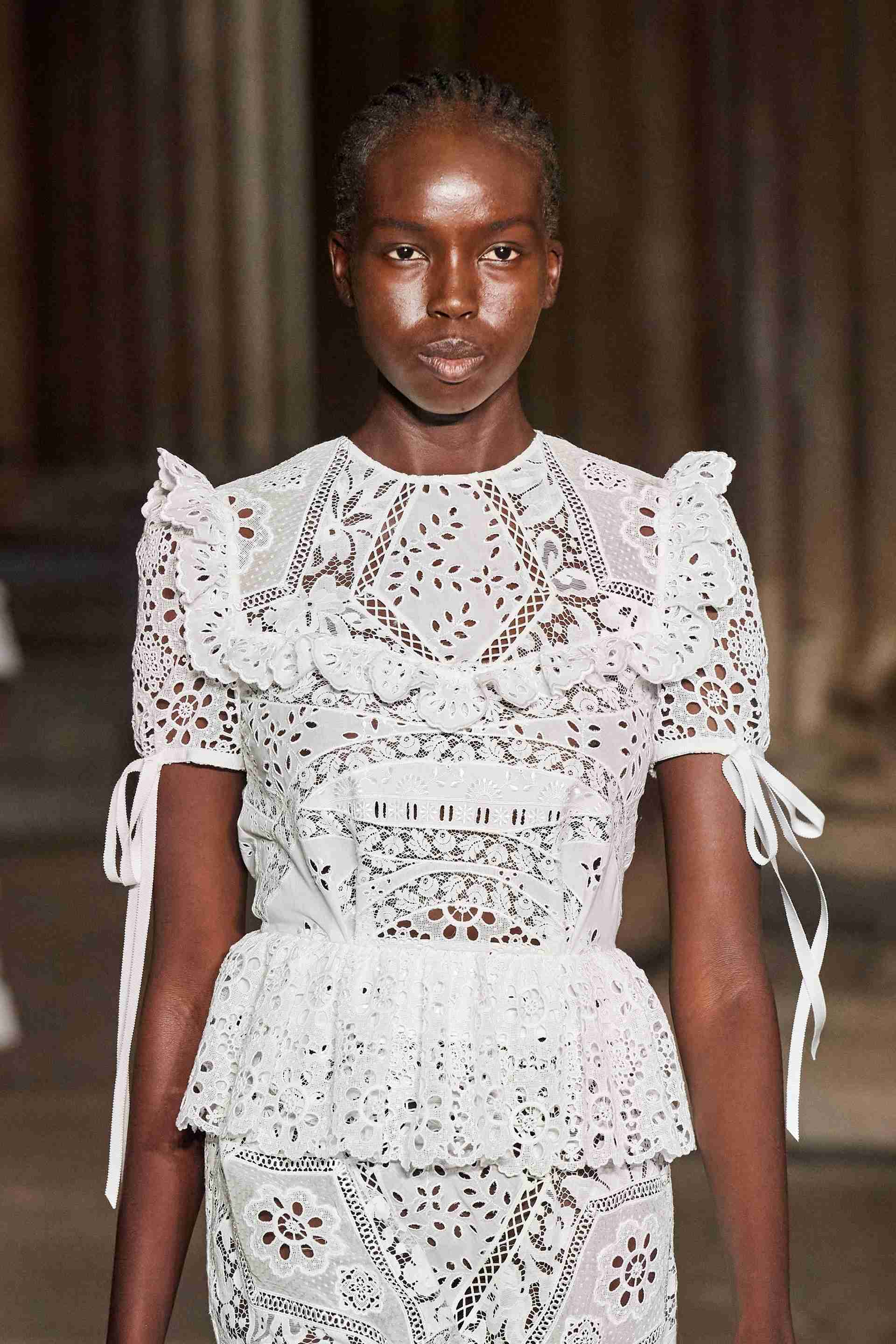 伦敦品牌 erdem 2022春夏系列_sitwell