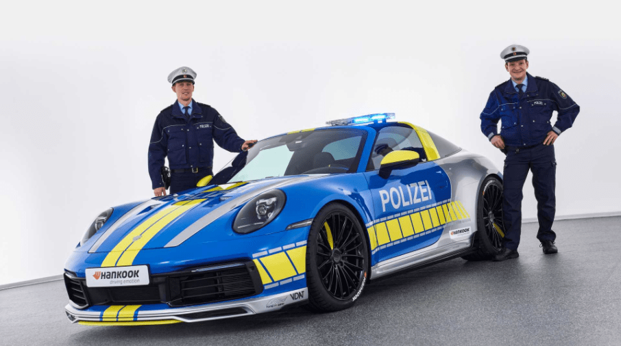 techart推出全新保时捷911改装版警车搭载30t双涡轮增压h6发动机
