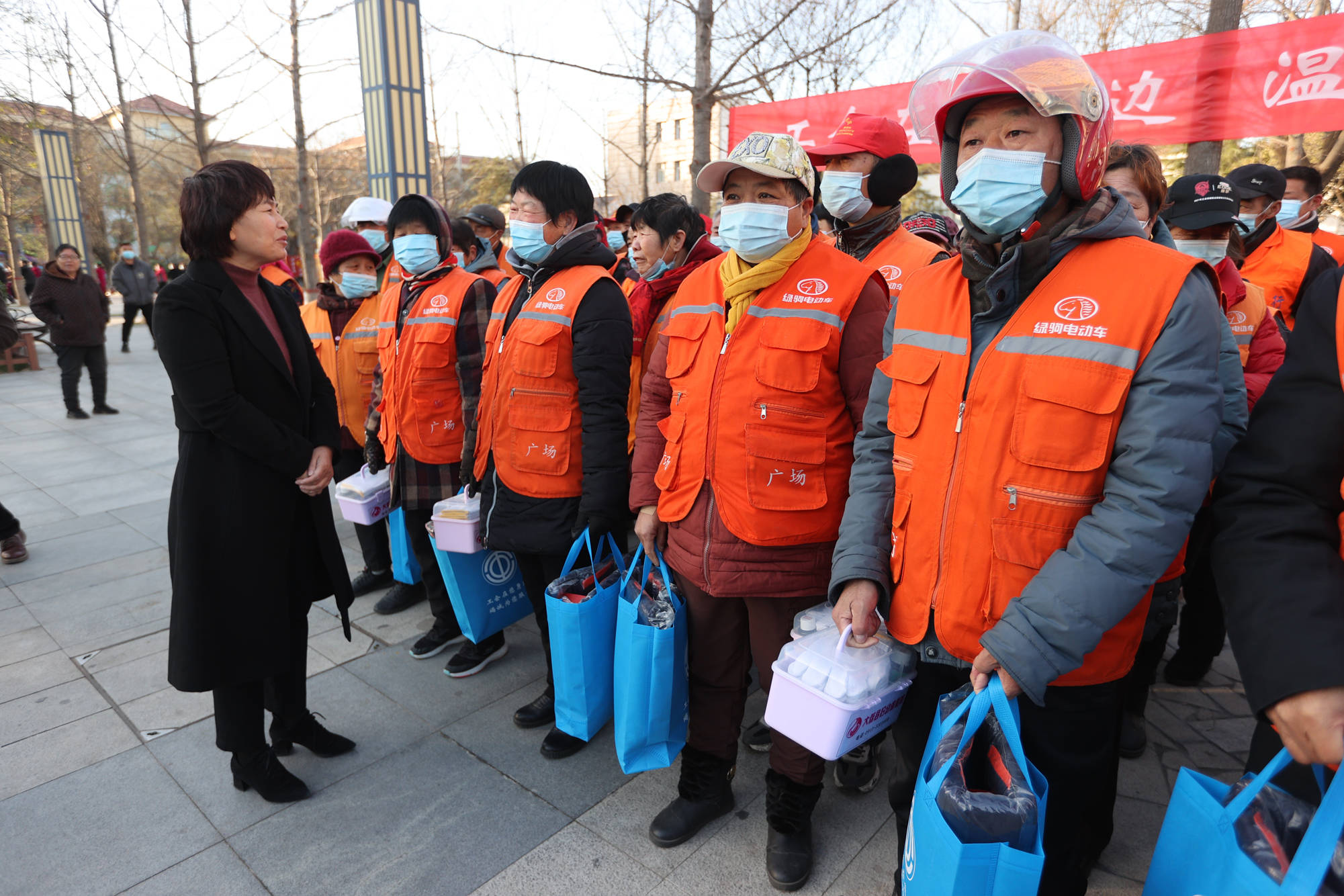 据了解,大荔县总工会开展的"工会在您身边,温暖常伴左右"冬日送温暖
