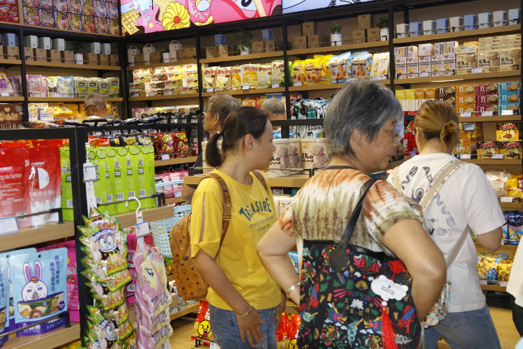 塔利亚|口味鲜美,进口零食满足消费的的味蕾