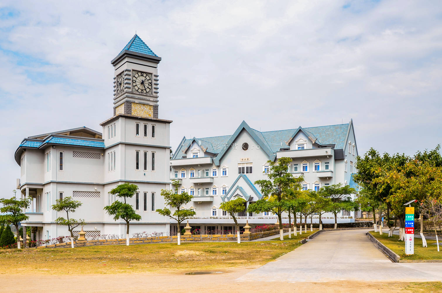 厦门岛|全国唯一的具有中西合璧现代建筑风格的寺庙，就在漳州，你有来过吗