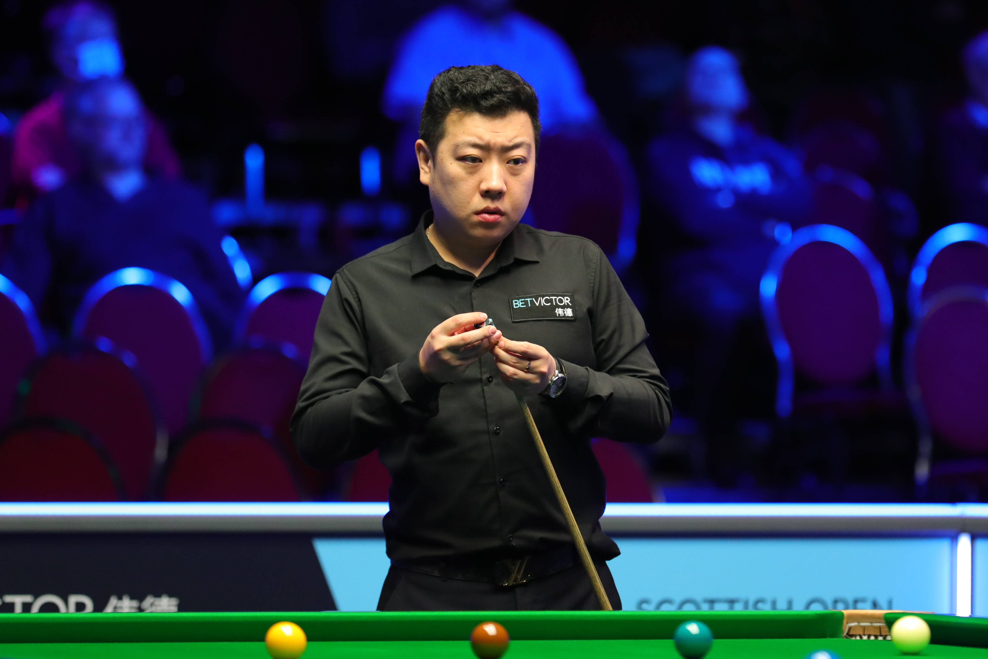 苏格兰赛:李行一日双赛进8强 张安达徐思止步次轮