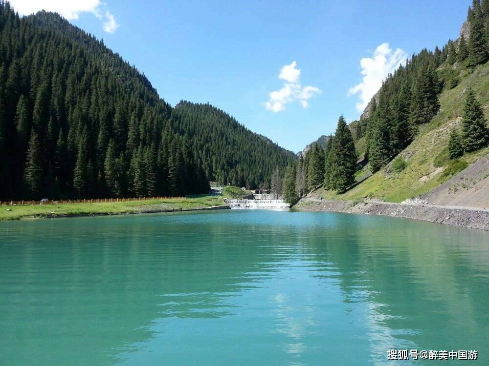 探访乌鲁木齐天山大峡谷，景色清新自然，原生态气息浓厚