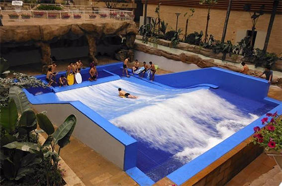 冬天也能冲浪别愣着了走进室内冲浪带你一起乘风破浪