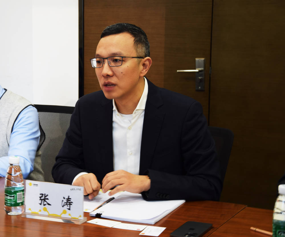 热烈欢迎包头市领导莅临亿蜂交流考察