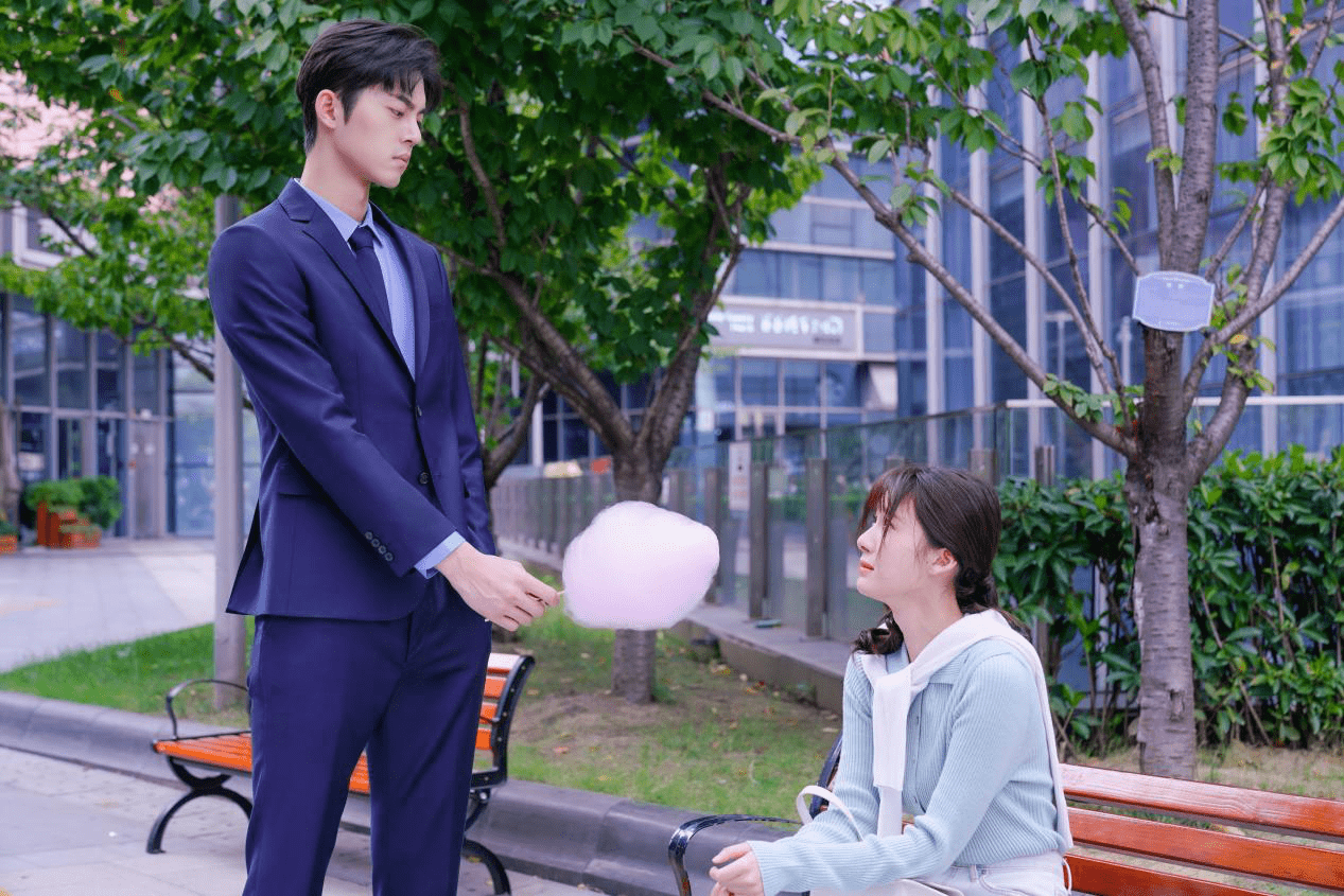 《住在我隔壁的甲方》事业爱情两手抓谢彬彬新剧人设太香了