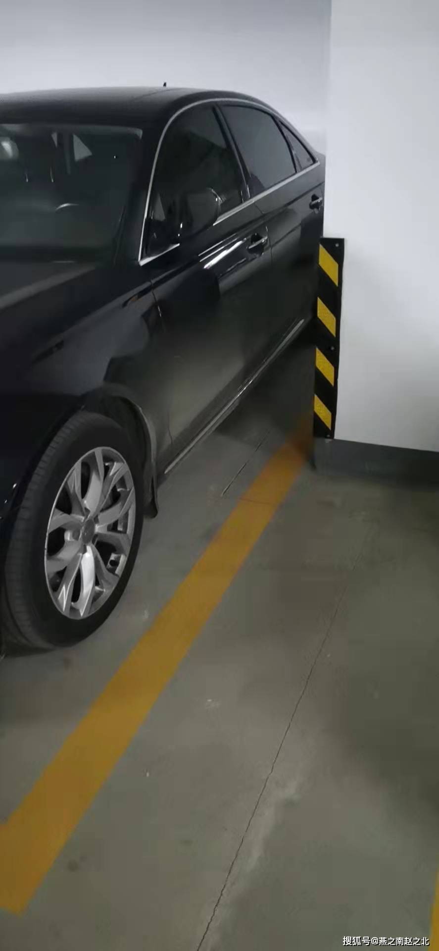 当时该小区还正在建设中,地下车库更是还没有施工.