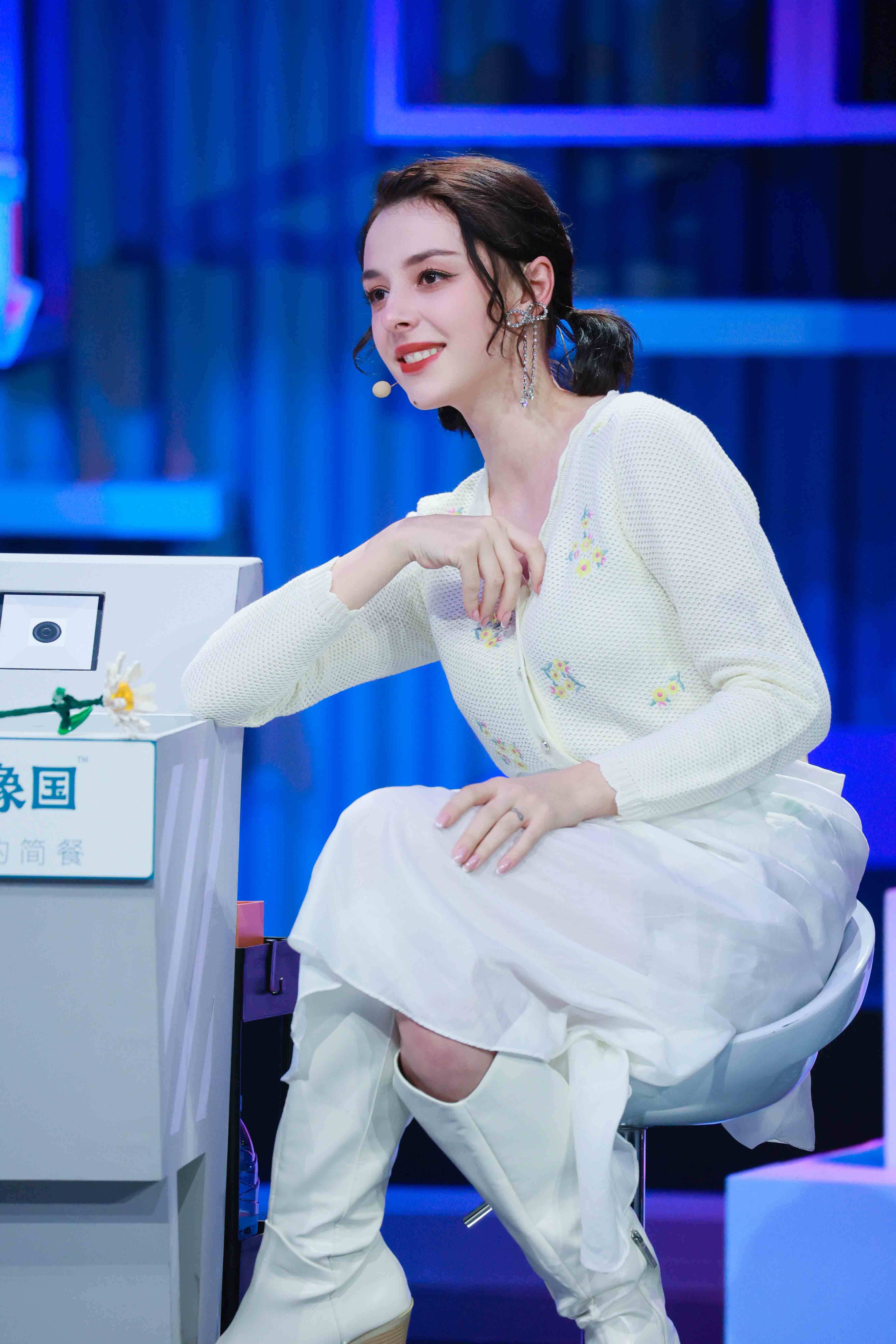 国货|何广智分享潮流生活秘诀 《国货潮起来》今晚持续热播