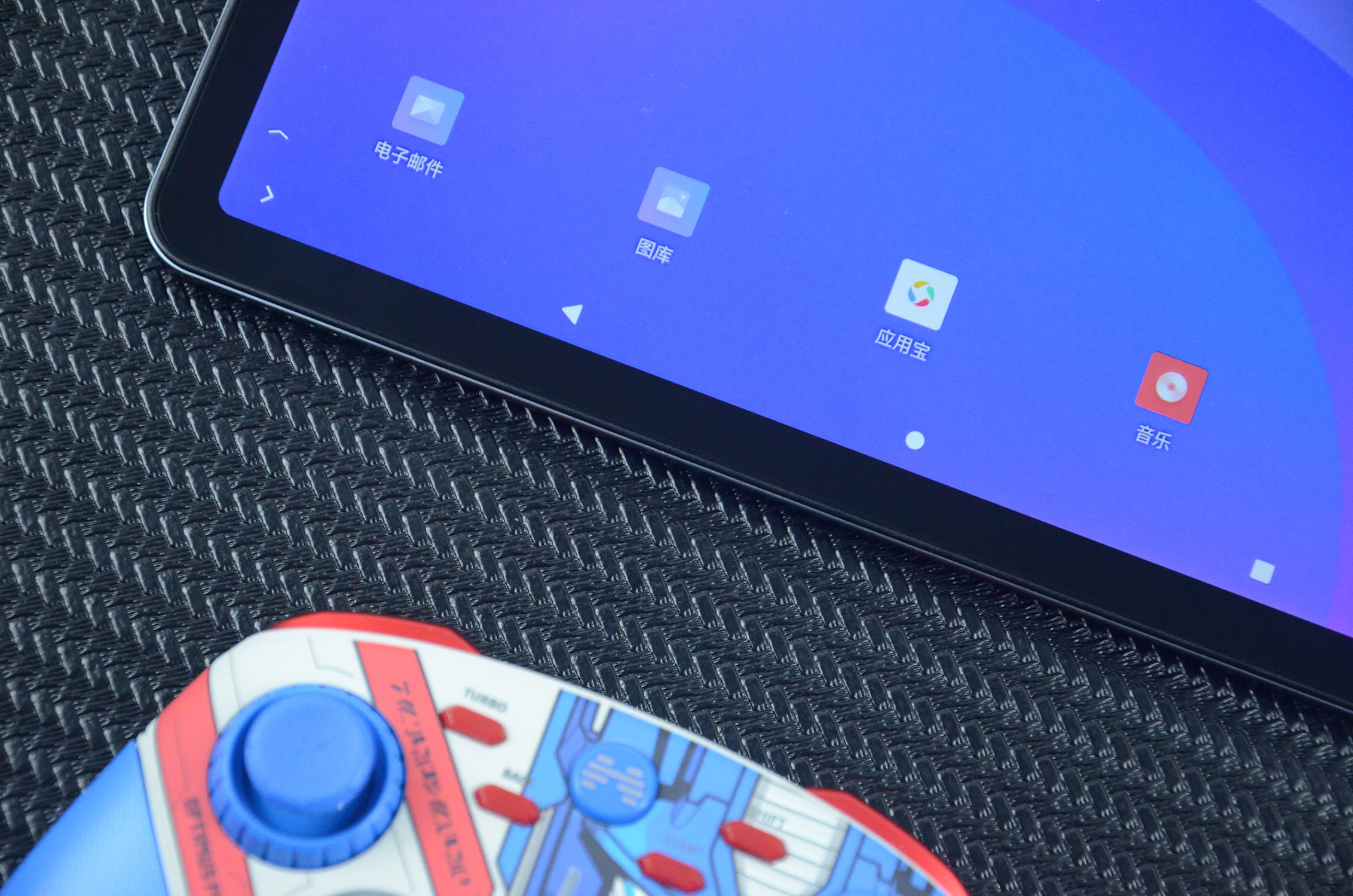 国产千元级旗舰平板电脑台电t40pro评测4g全网通跑分超24万