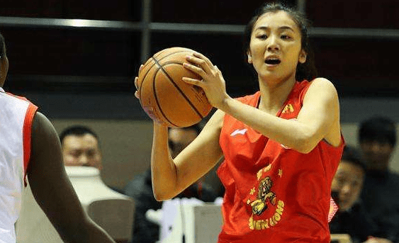 CBA|正式官宣！女篮最美国手夺冠后退役 32岁仍是单身待字闺中