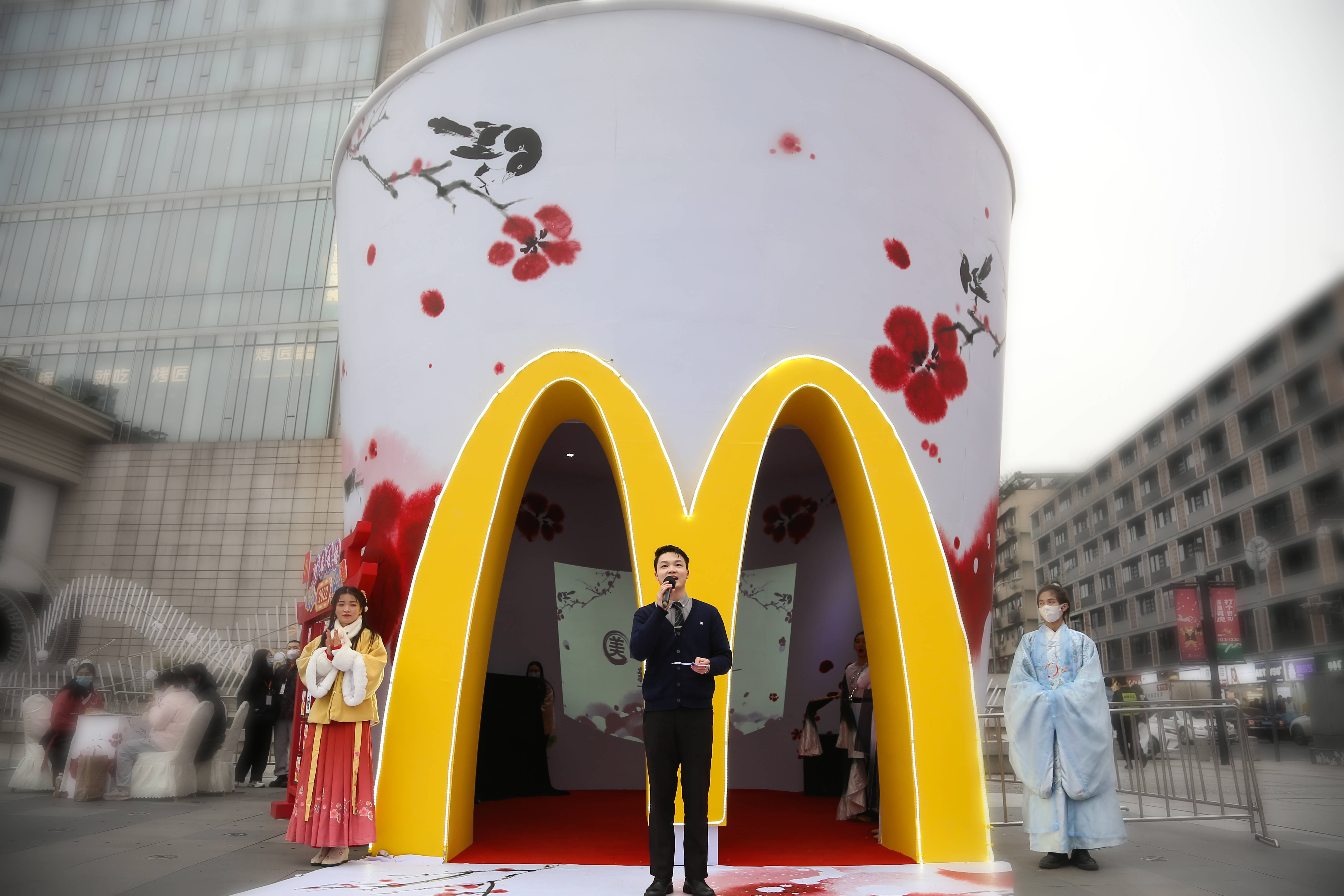 西餐邂逅中国风麦当劳打造国风水墨里的汉堡