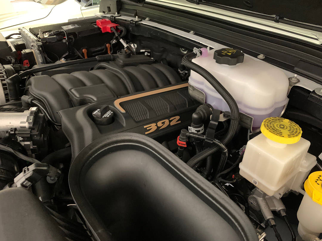 搭载6.4 升 v8 发动机 全新牧马人392图片分享