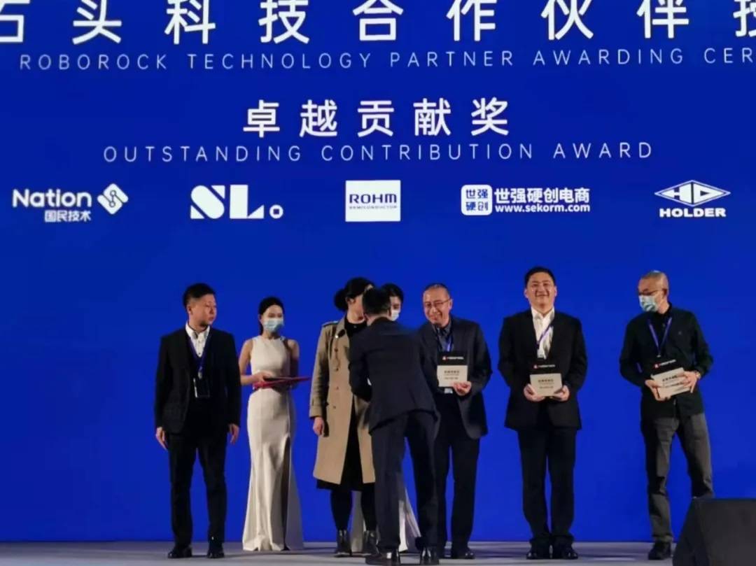 石头科技公司简介视频 173744e3bd4e4fb09f3c20d340789110.jpeg