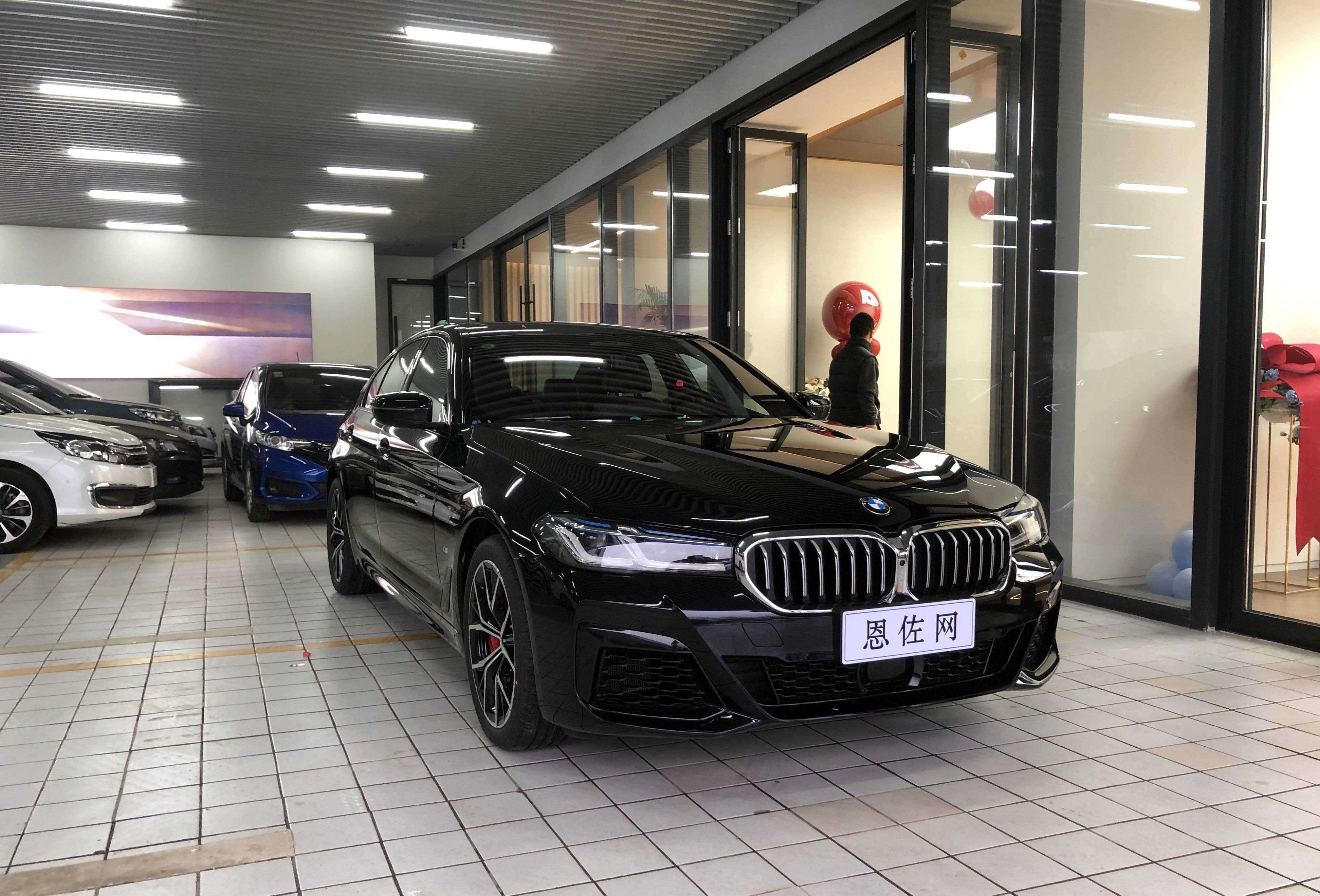 宝马540i风尚版提车下地70多万30t的5系确实不一样