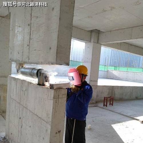 建筑粘滞阻尼器安装效果图_产品_规定_施工