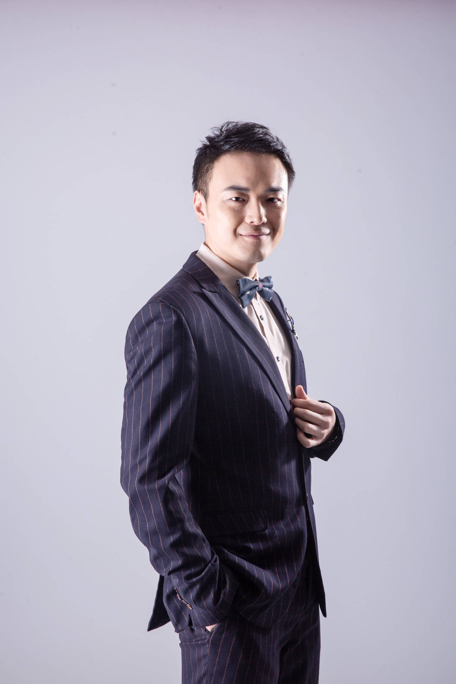 电影我们是认真的演员梁宸玮访谈