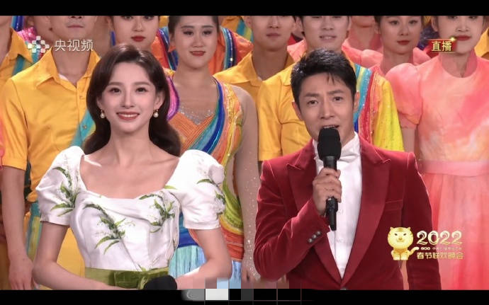 春晚合照曝光!小尼小撒搞怪 李思思马凡舒占C位-搜狐大视野-搜狐新闻