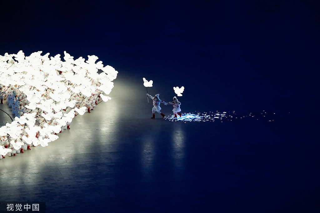 开幕式手持和平鸽孩子 迷路 共青团中央 迷路的孩子早点回家 图案 北京 冬奥会