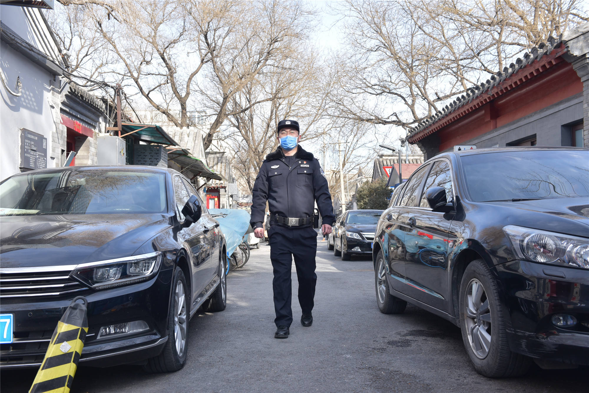 北京东城安定门派出所民警守好家也是为冬奥保驾护航