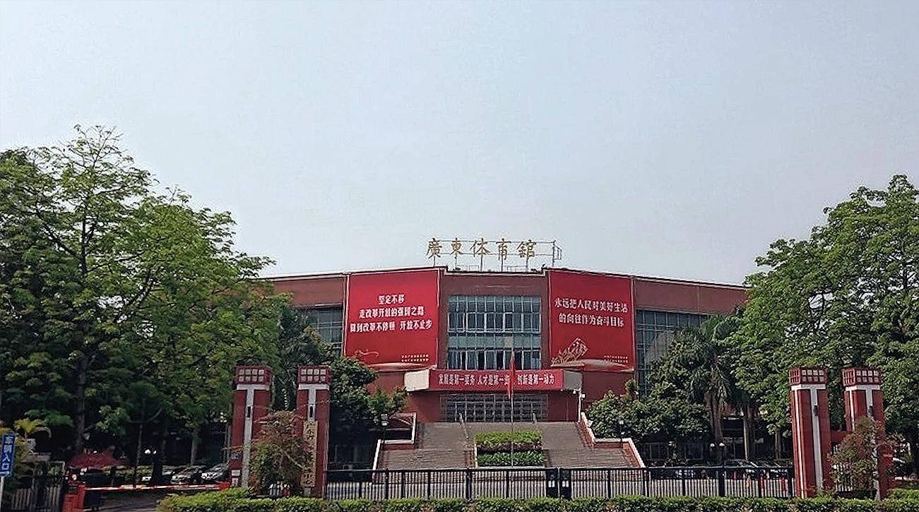 芬尼空气能热泵服务广东省体育馆泳池恒温恒湿项目获好评