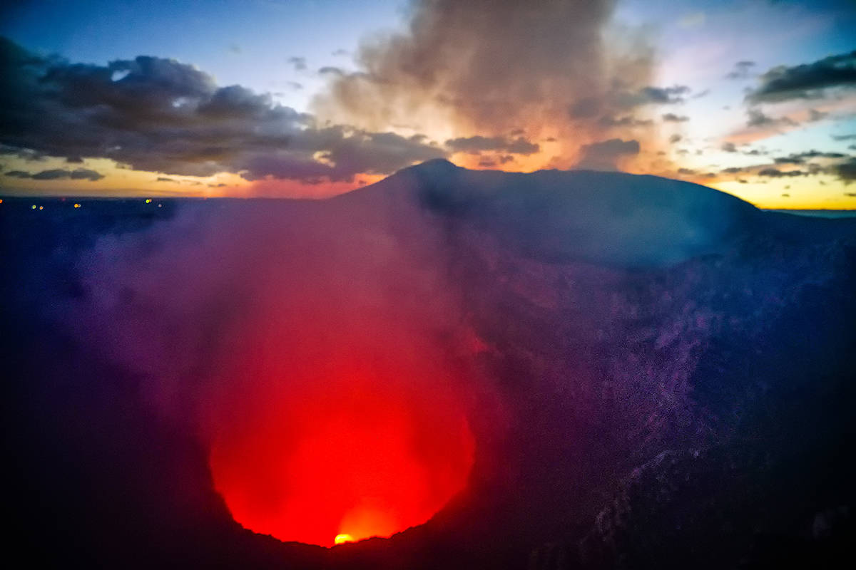 斗笠|岛屿拥有两座巨型活火山，被淡水鲨鱼包围，尼加拉瓜的奥梅特佩岛