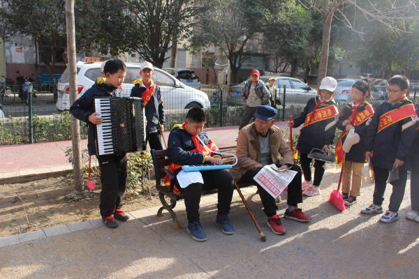 原創鄭州市二七區苗圃小學學雷鋒樹新風以實際行動讓雷鋒精神閃耀光芒