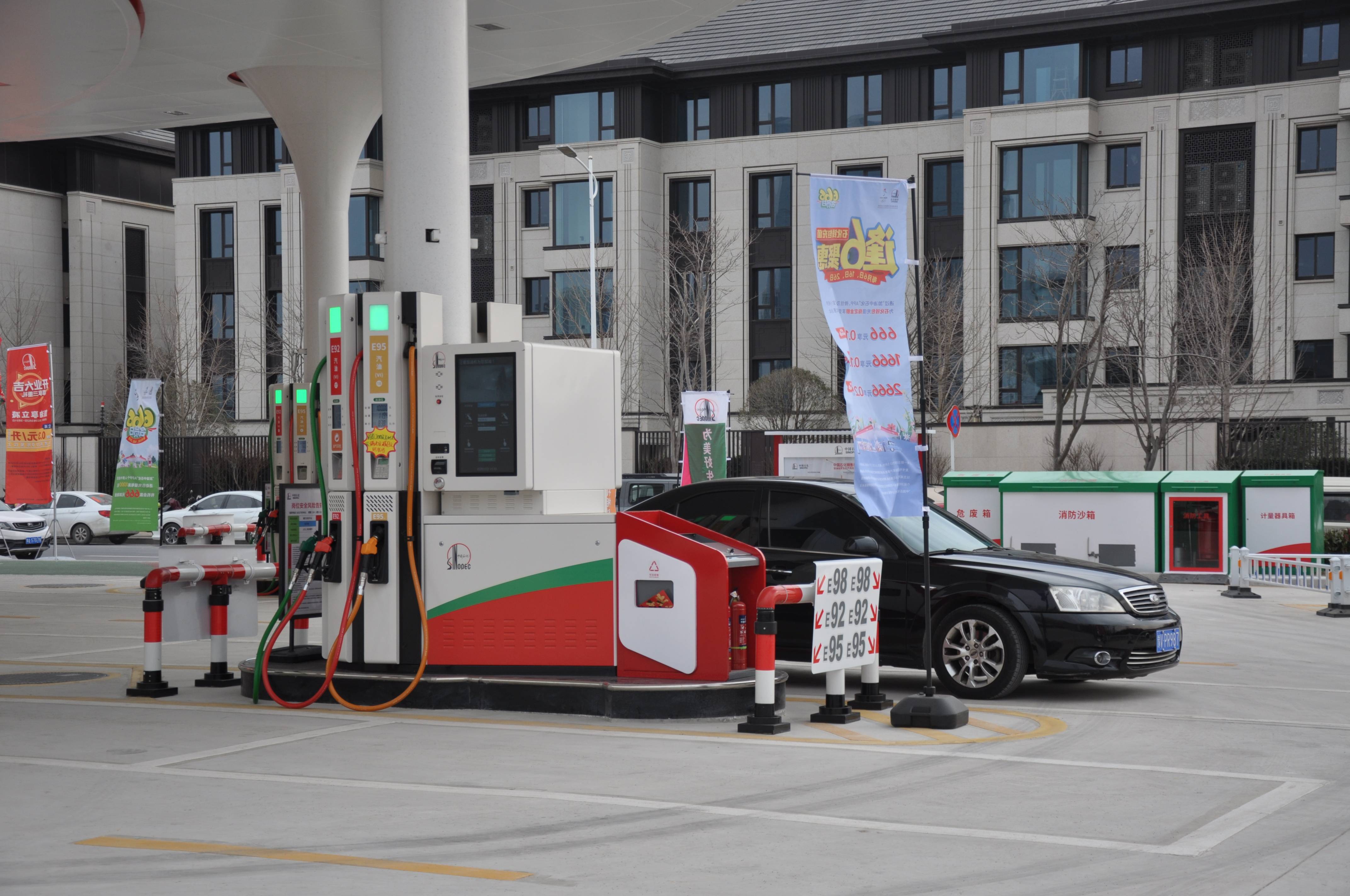 慕了!_加油机_造型_客户