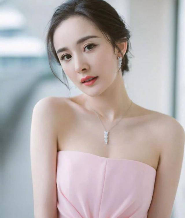 满满仪式感！杨幂自曝情人节给不下5个女孩子发了520红包
