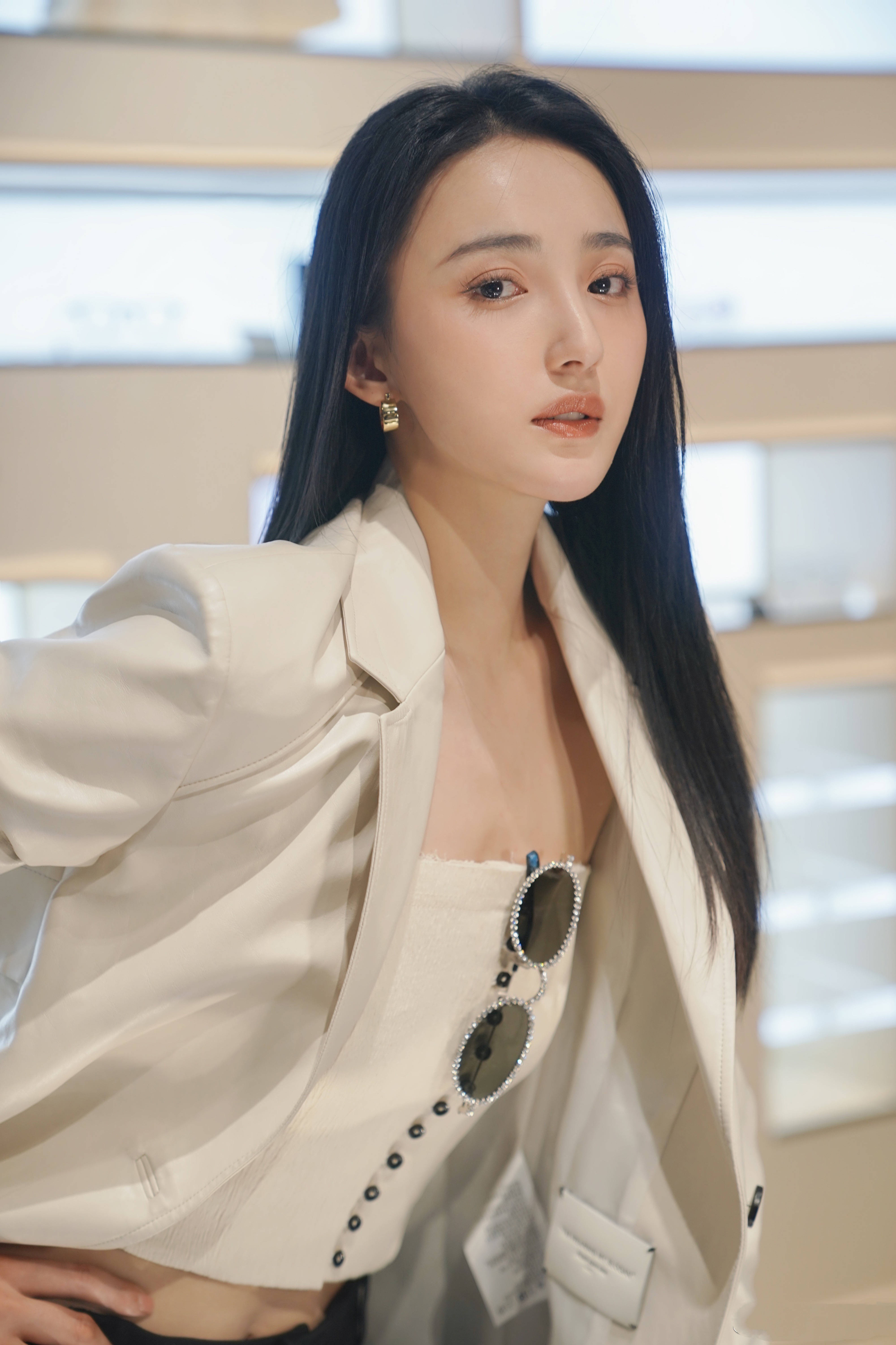 女神降临墨镜一带又美又酷