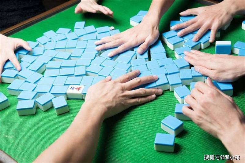 原创罪有应得十堰无业男子网购透视麻将欲邀兄弟来玩两把被老婆举报