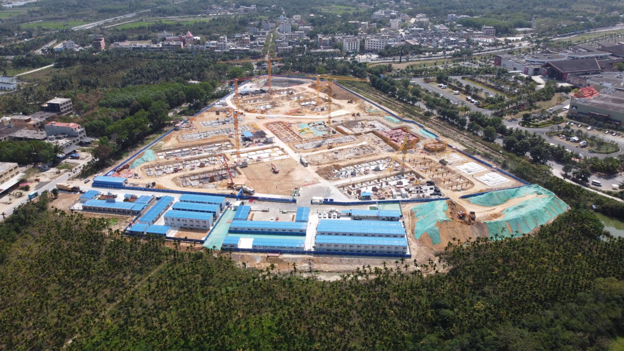 地产公司紧跟国家政策,花开海南,绽放万宁,全速推进汽摩城项目开发