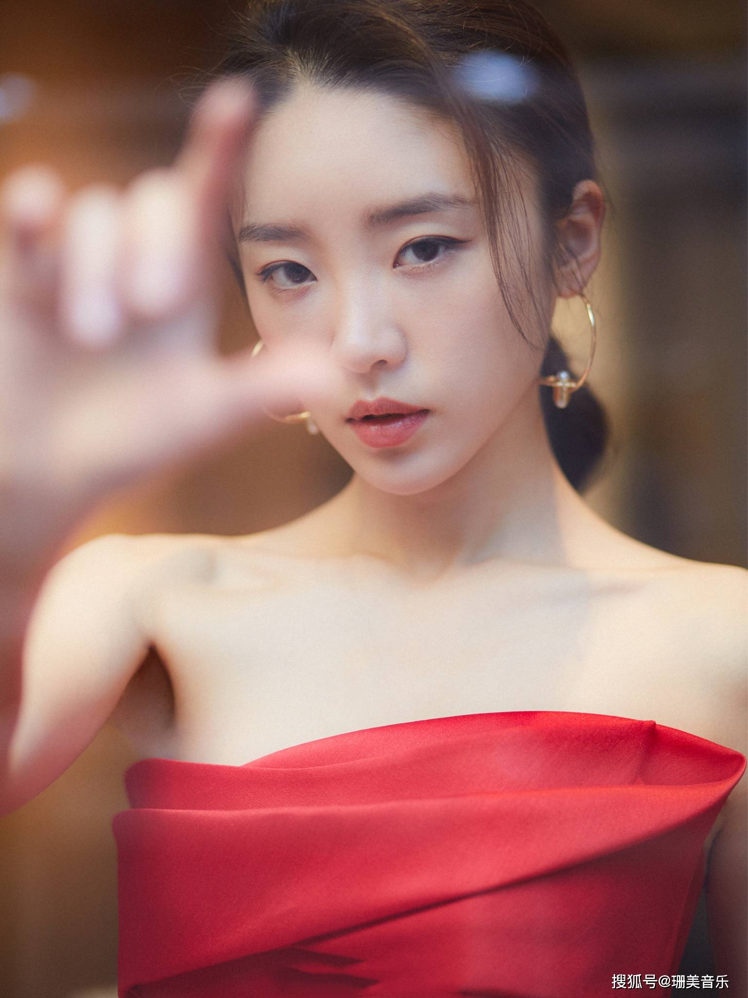 张月2022最新混搭写真组图-珊美音乐-搜狐大视野-搜狐新闻