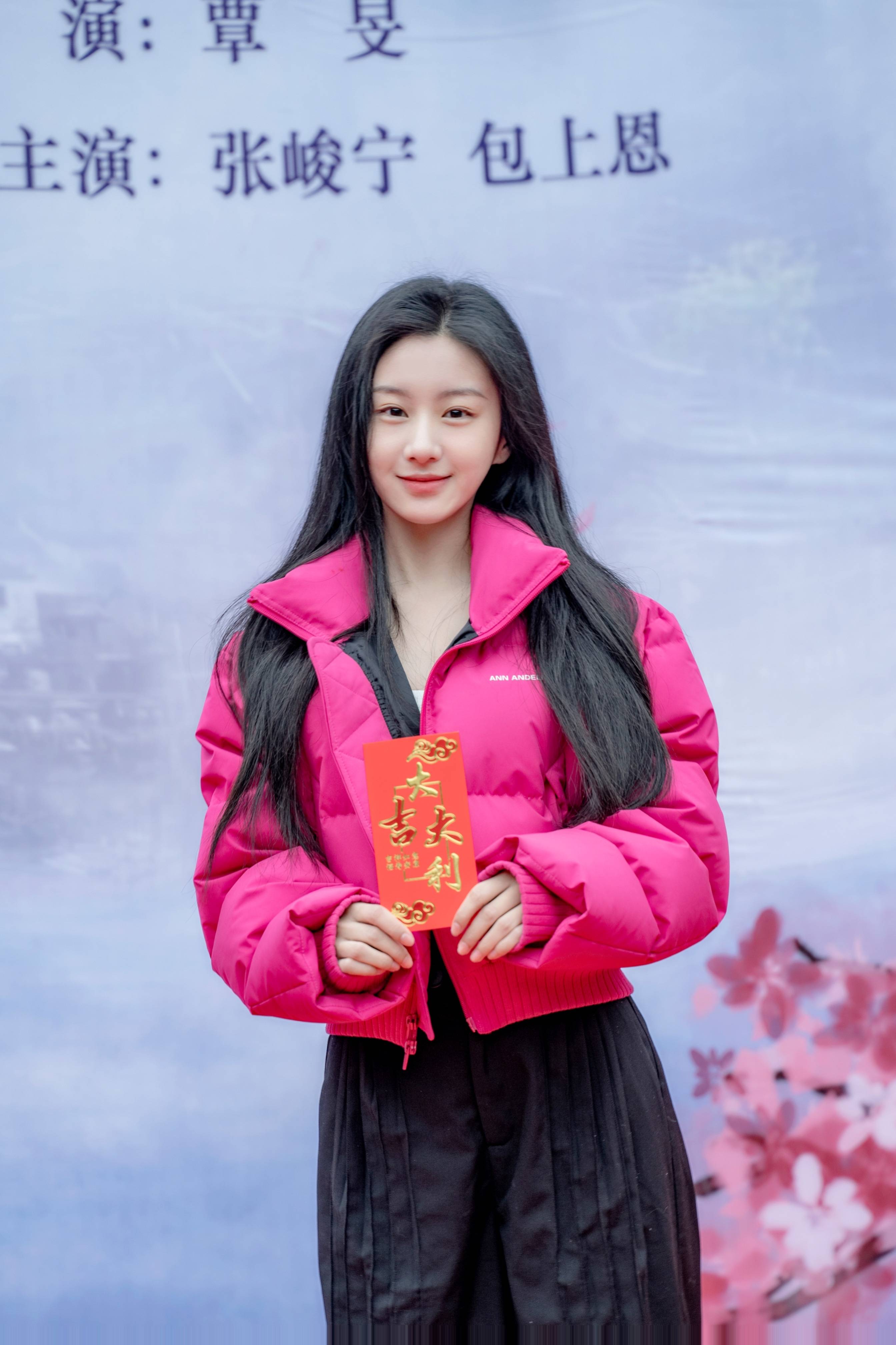 包上恩《书中公子世无双》开机担纲女主角,变逃婚郡主“跨书”追爱_古装_张峻宁_覃旻