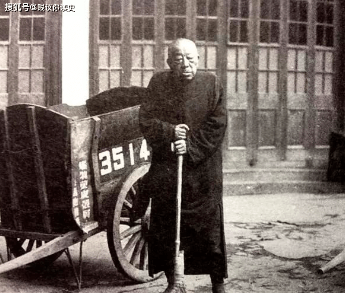 原创黄金荣我为啥不离开上海又为何被安排去扫大街