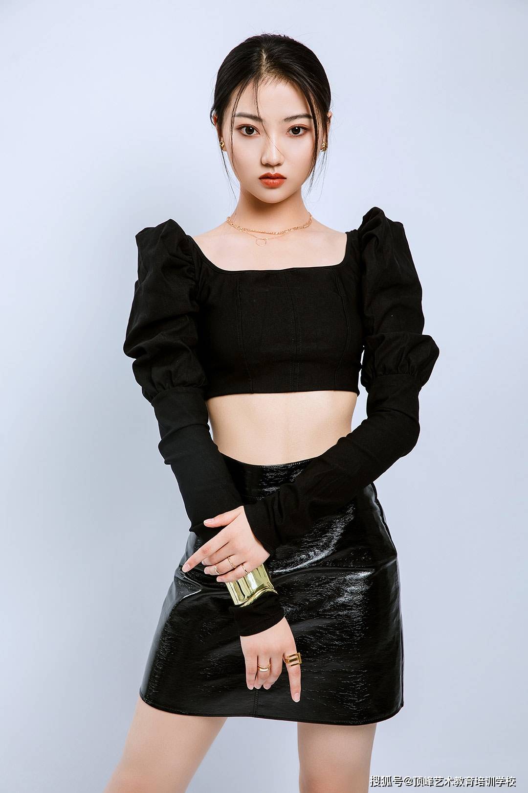 顶峰2022服装表演培训学员 李星璇1/14