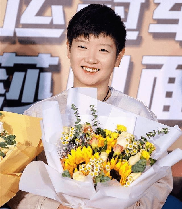 原创孙颖莎透露睡前最大的爱好与电脑手机无关是可以静心的它